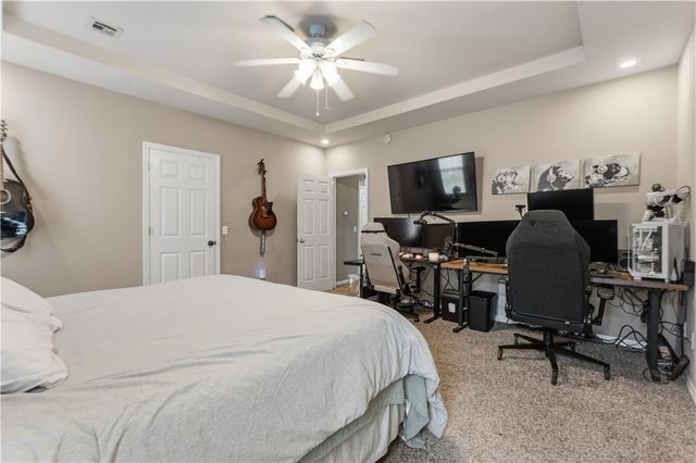 319 Bluff Drive, Lowell, AR 72745