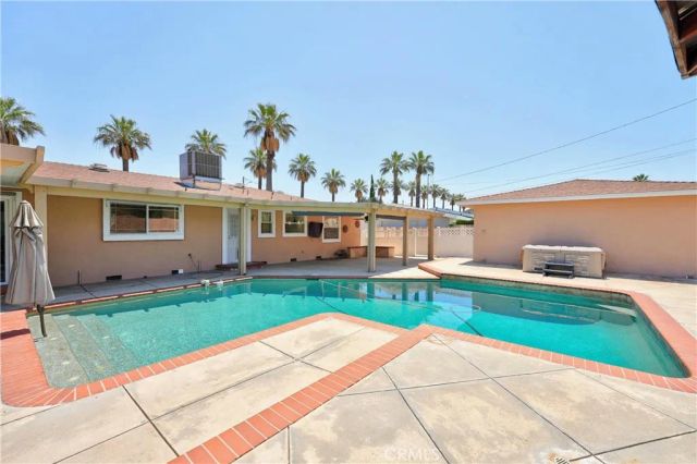 1410 Kellogg, Corona, CA 92879
