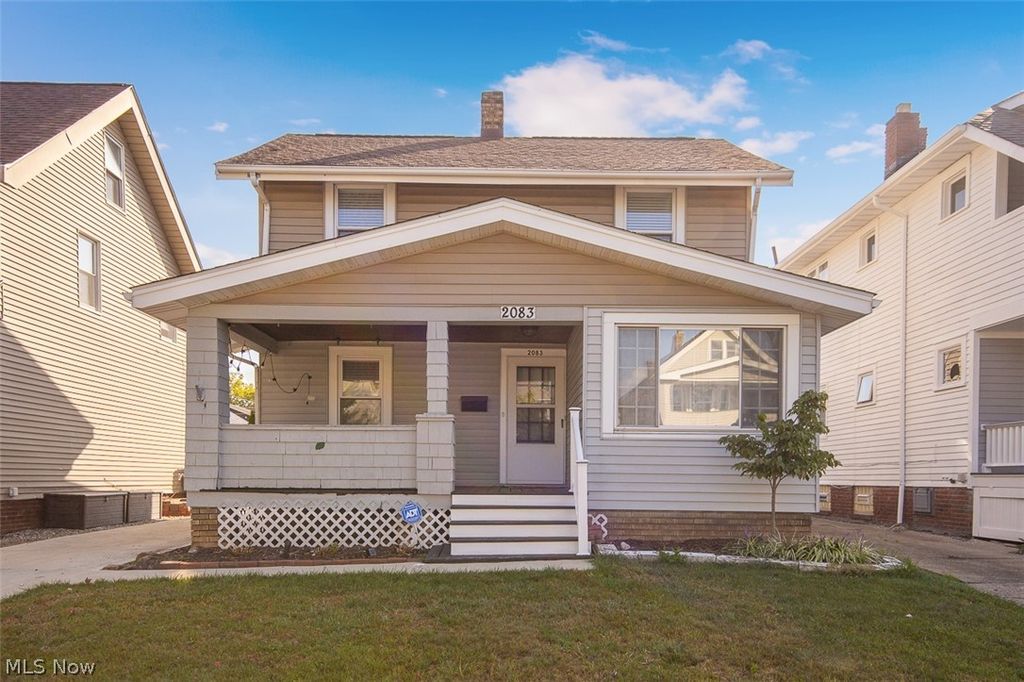2083 Chesterland Avenue, Lakewood, OH 44107