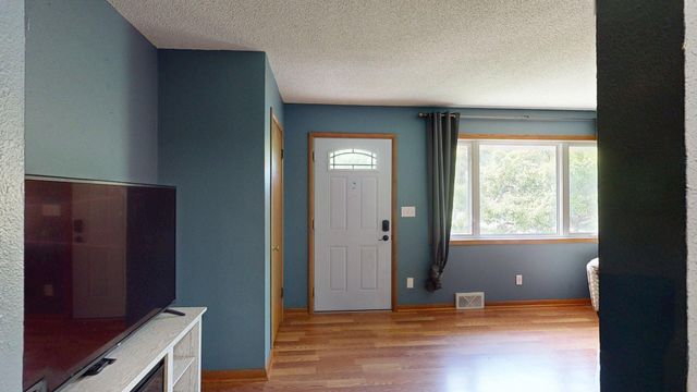 107 9th Avenue NE, Dodge Center, MN 55927
