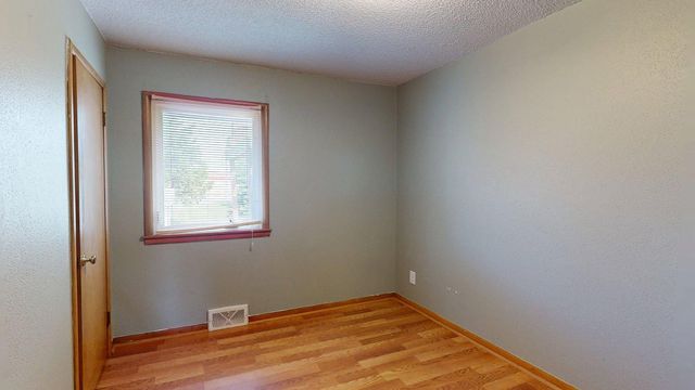 107 9th Avenue NE, Dodge Center, MN 55927