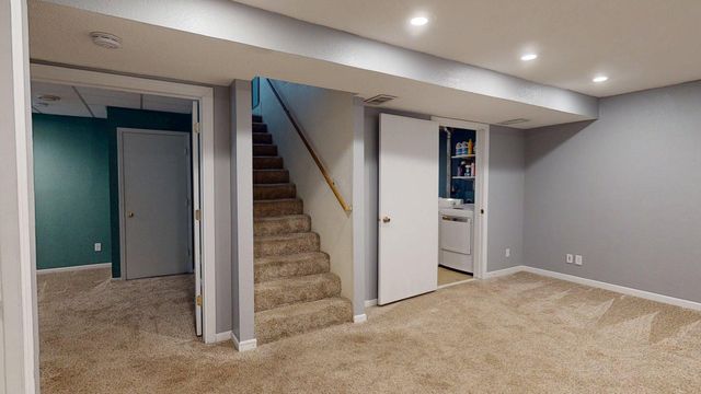 107 9th Avenue NE, Dodge Center, MN 55927
