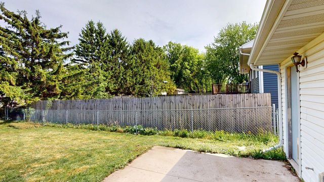 107 9th Avenue NE, Dodge Center, MN 55927