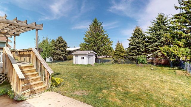 107 9th Avenue NE, Dodge Center, MN 55927