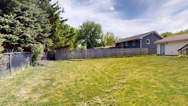 107 9th Avenue NE, Dodge Center, MN 55927