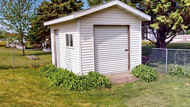 107 9th Avenue NE, Dodge Center, MN 55927
