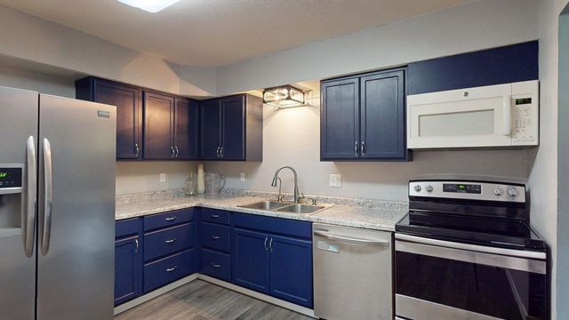 107 9th Avenue NE, Dodge Center, MN 55927