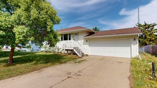 107 9th Avenue NE, Dodge Center, MN 55927