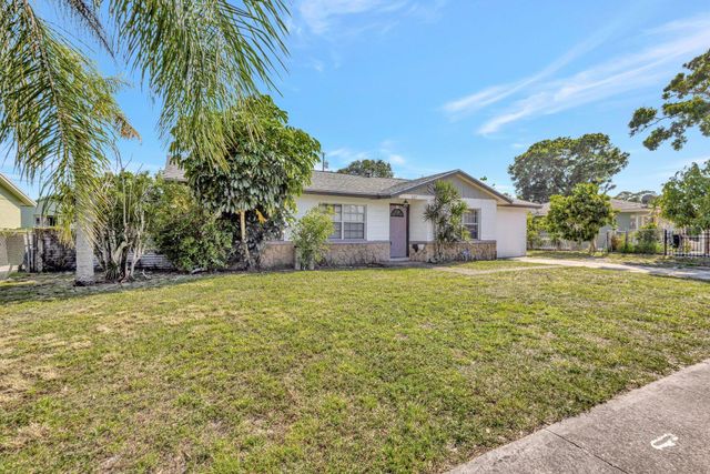 107 Gotham Drive, Fort Pierce, FL 34946