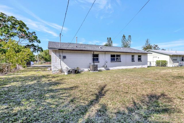 107 Gotham Drive, Fort Pierce, FL 34946