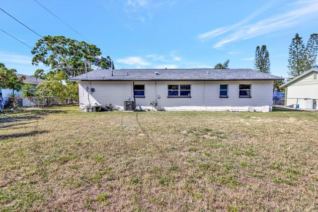 107 Gotham Drive, Fort Pierce, FL 34946