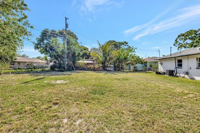 107 Gotham Drive, Fort Pierce, FL 34946