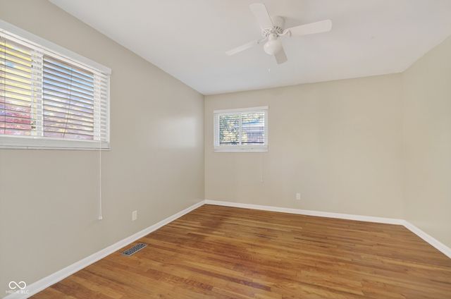 8073 Wallingwood Drive, Indianapolis, IN 46256