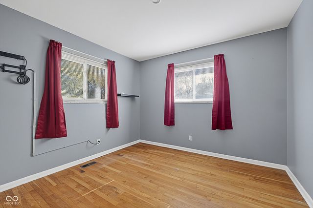 8073 Wallingwood Drive, Indianapolis, IN 46256