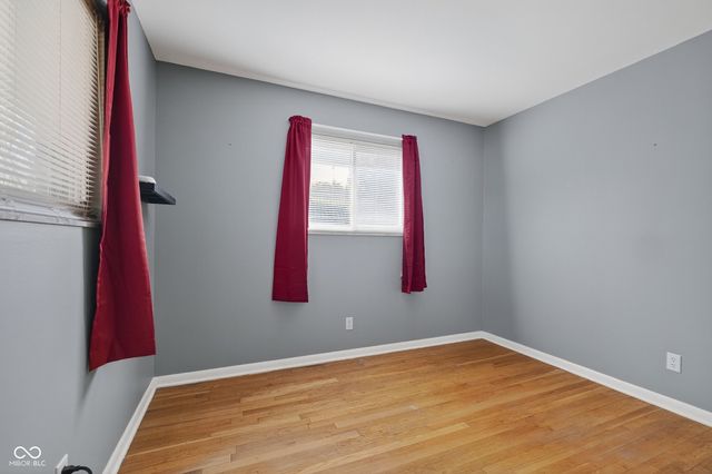 8073 Wallingwood Drive, Indianapolis, IN 46256