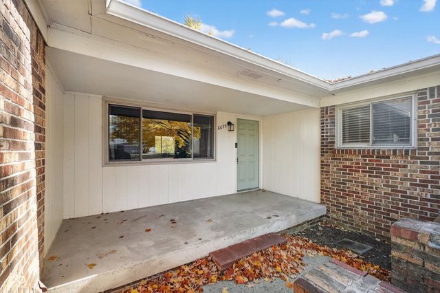 8073 Wallingwood Drive, Indianapolis, IN 46256