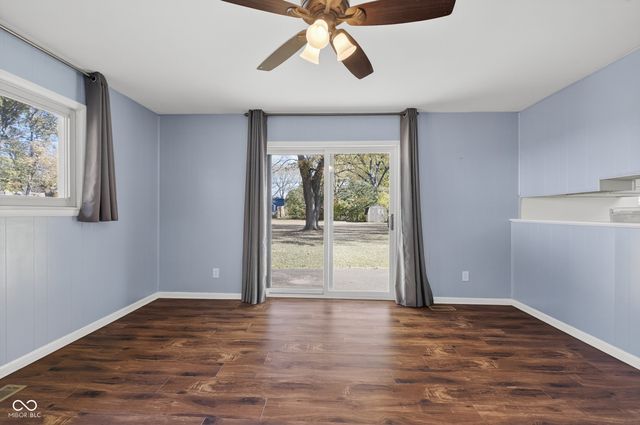 8073 Wallingwood Drive, Indianapolis, IN 46256