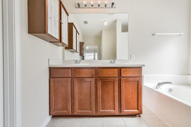 2601 Hewn Rock Way, Pearland, TX 77584