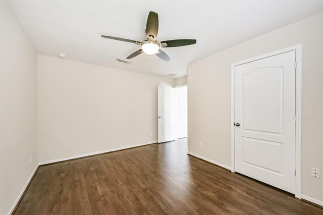 2601 Hewn Rock Way, Pearland, TX 77584