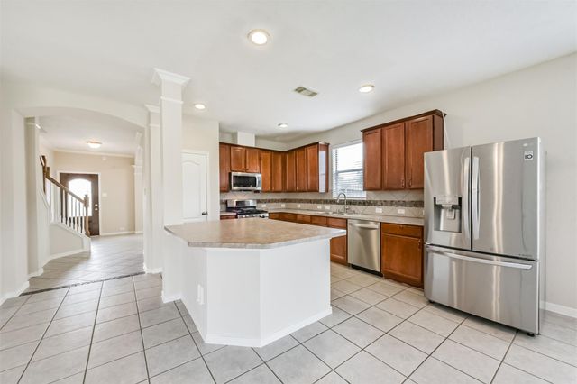 2601 Hewn Rock Way, Pearland, TX 77584