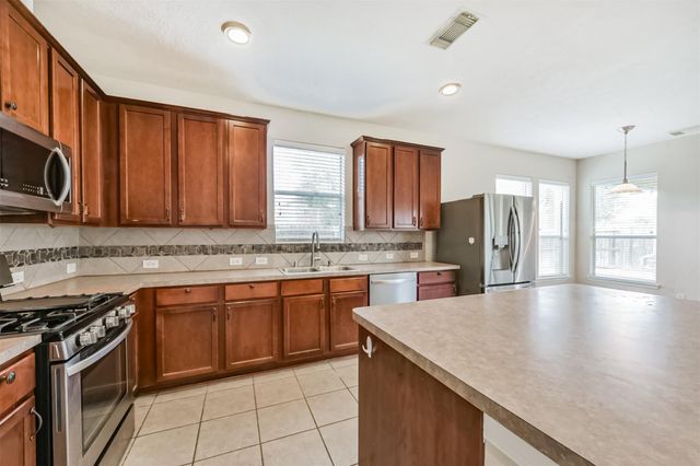 2601 Hewn Rock Way, Pearland, TX 77584