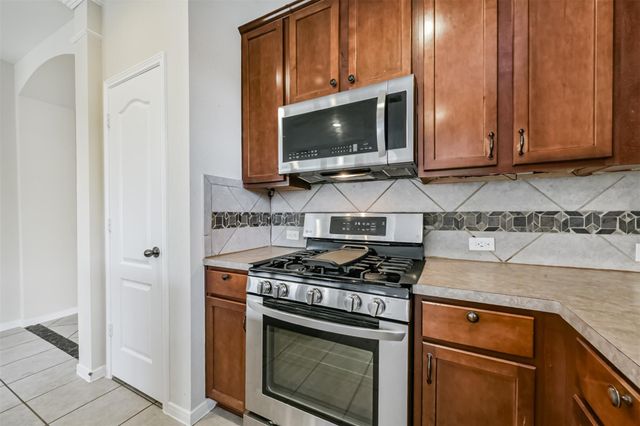 2601 Hewn Rock Way, Pearland, TX 77584