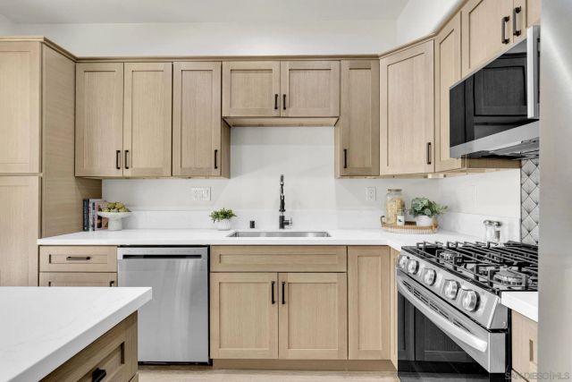 11138 Ivy Hill Drive, San Diego, CA 92131