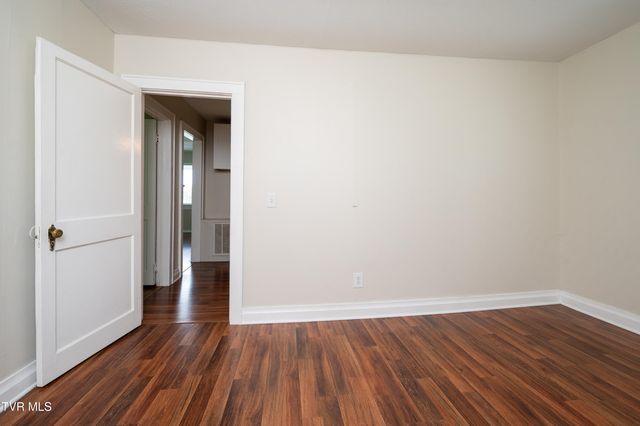 2209 Locust Street, Kingsport, TN 37664