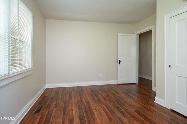 2209 Locust Street, Kingsport, TN 37664