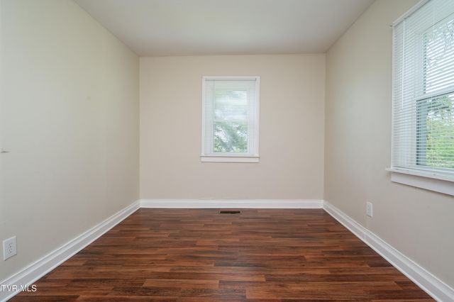 2209 Locust Street, Kingsport, TN 37664