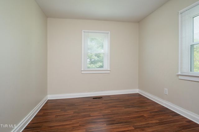 2209 Locust Street, Kingsport, TN 37664