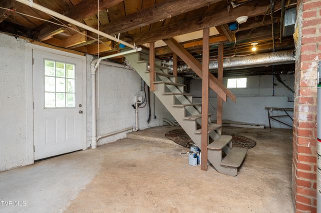 2209 Locust Street, Kingsport, TN 37664