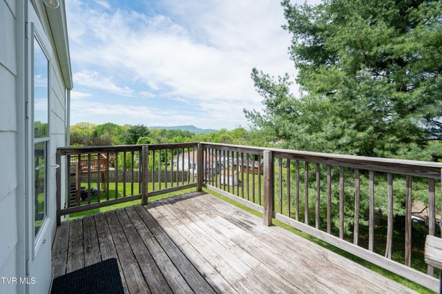 2209 Locust Street, Kingsport, TN 37664