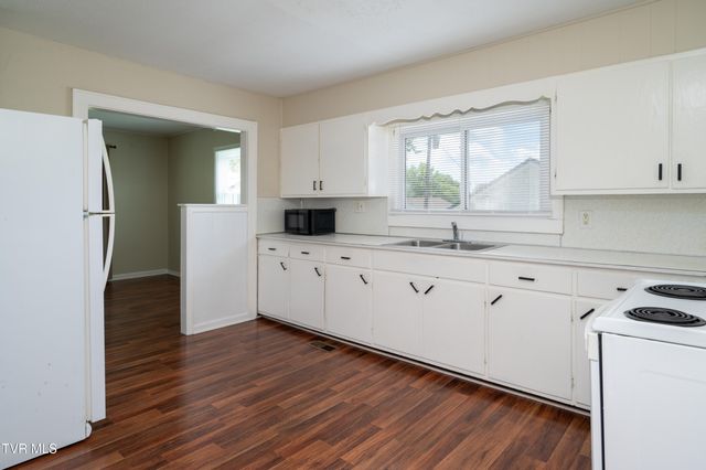 2209 Locust Street, Kingsport, TN 37664