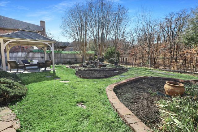 2720 Green Oak Court, Highland Village, TX 75077