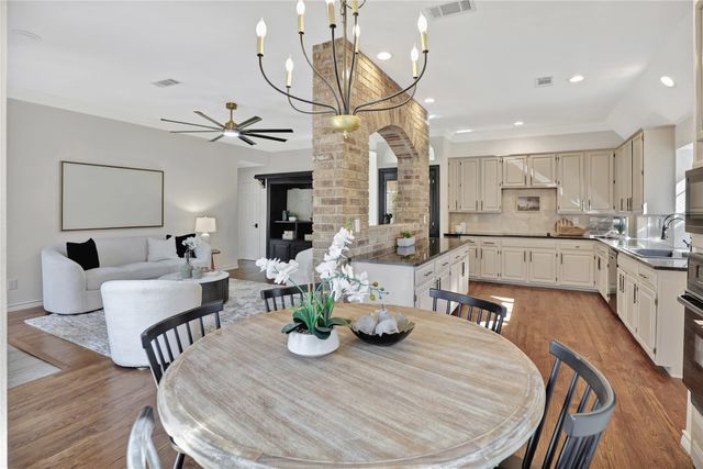 2720 Green Oak Court, Highland Village, TX 75077