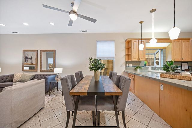 2121 Perkins Way, Sacramento, CA 95818