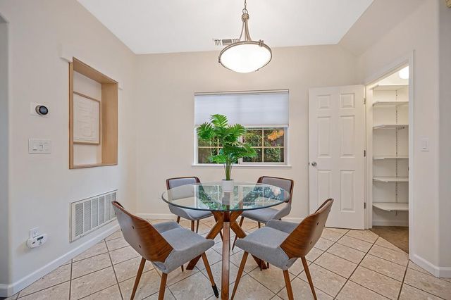 2121 Perkins Way, Sacramento, CA 95818