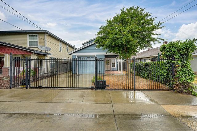 2121 Perkins Way, Sacramento, CA 95818