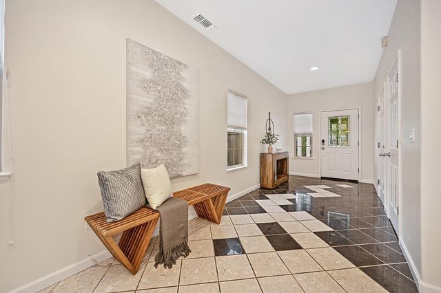 2121 Perkins Way, Sacramento, CA 95818