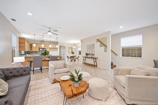 2121 Perkins Way, Sacramento, CA 95818