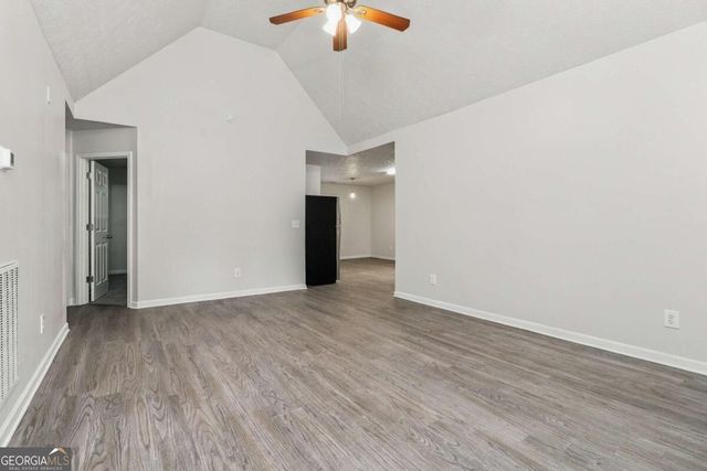 123 Whispering Pine Lane NE, White, GA 30184