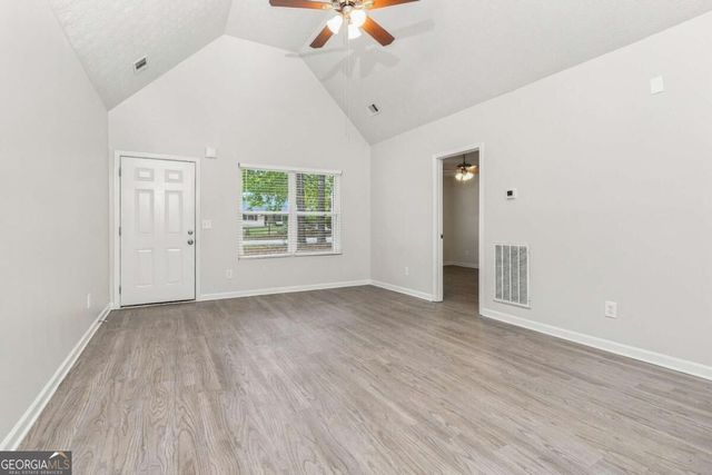 123 Whispering Pine Lane NE, White, GA 30184