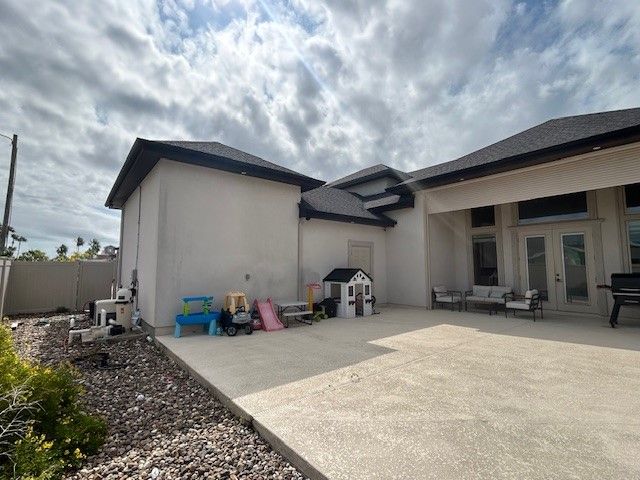 13646 Catamaran Dr, Corpus Christi, TX 78418