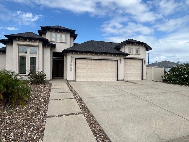 13646 Catamaran Dr, Corpus Christi, TX 78418