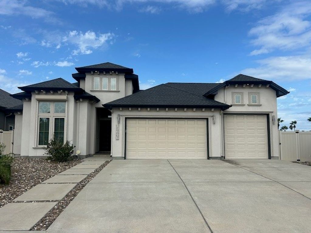 13646 Catamaran Dr, Corpus Christi, TX 78418