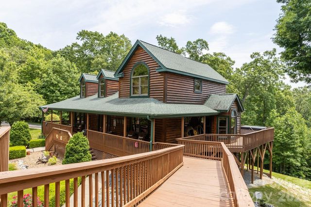 110 Mountain Crest Drive S, Marion, NC 28752