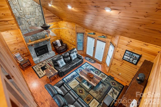 110 Mountain Crest Drive S, Marion, NC 28752