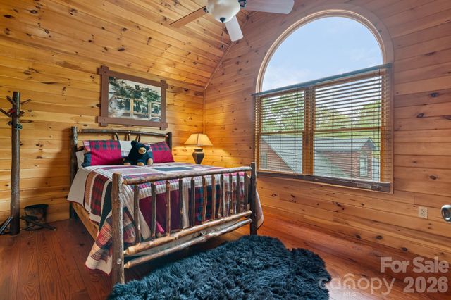 110 Mountain Crest Drive S, Marion, NC 28752
