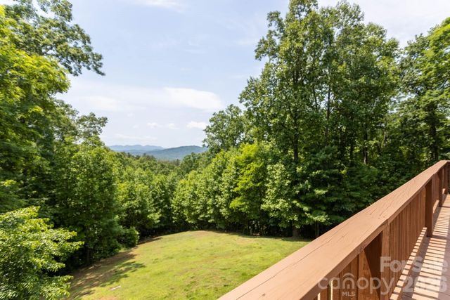 110 Mountain Crest Drive S, Marion, NC 28752